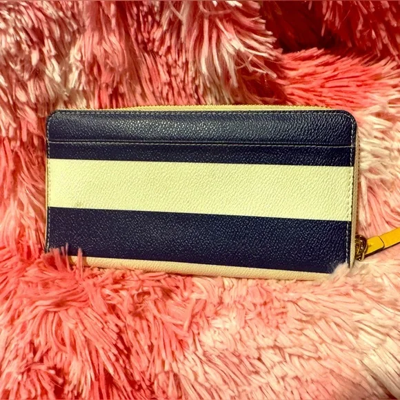 Kate Spade New York Cedar Street Lacey Wallet - Picture 3 of 7